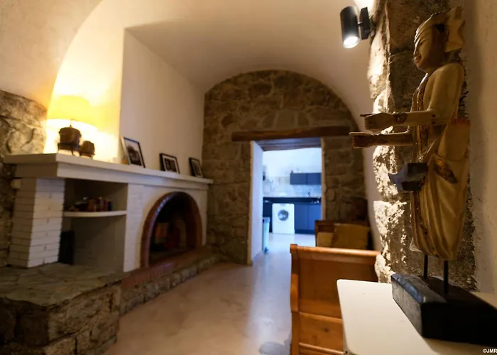 Maison De Maitre En Pierre De 1831 Avec Vue Sur La A *