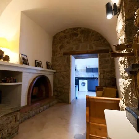 Maison De Maître En Pierre De 1831 Avec Vue Sur La à *