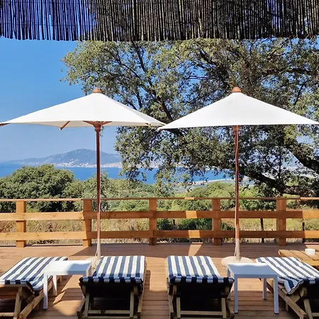 Hébergement de vacances Maison De Maître En Pierre De 1831 Avec Vue Sur La à *