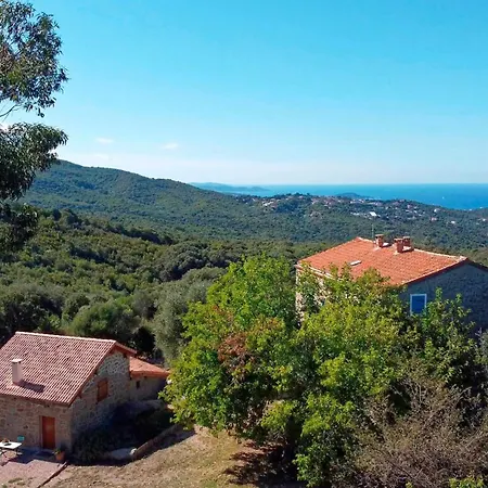 Maison De Maître En Pierre De 1831 Avec Vue Sur La à *