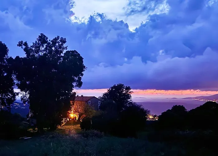 Maison De Maitre En Pierre De 1831 Avec Vue Sur La A בית נופש