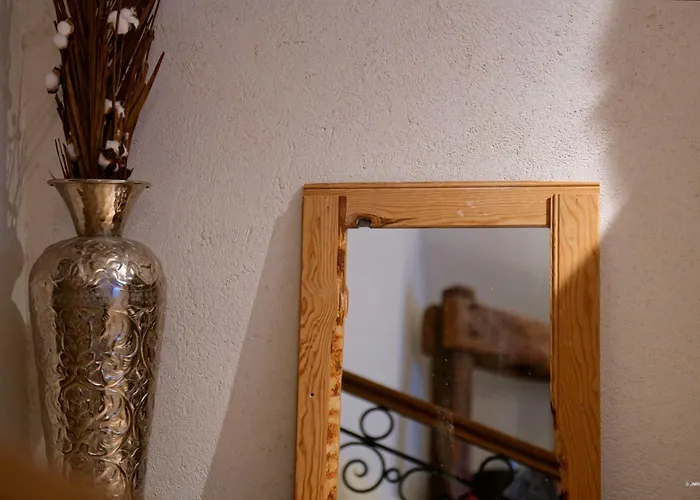 Maison De Maitre En Pierre De 1831 Avec Vue Sur La A * פורטיסיו